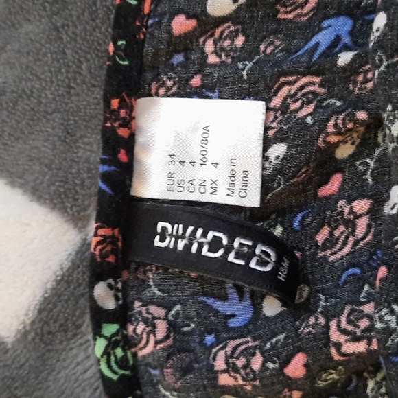 H&M Divided Skull Rose Print Adjustable Spaghetti Strap Dress Size 4 - Picture 7 of 8